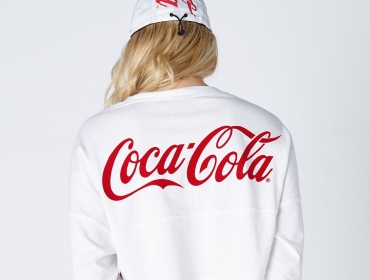 Гавайи и солнечное ретро: Взгляните на последнее сотрудничество Coca-Cola x KITH
