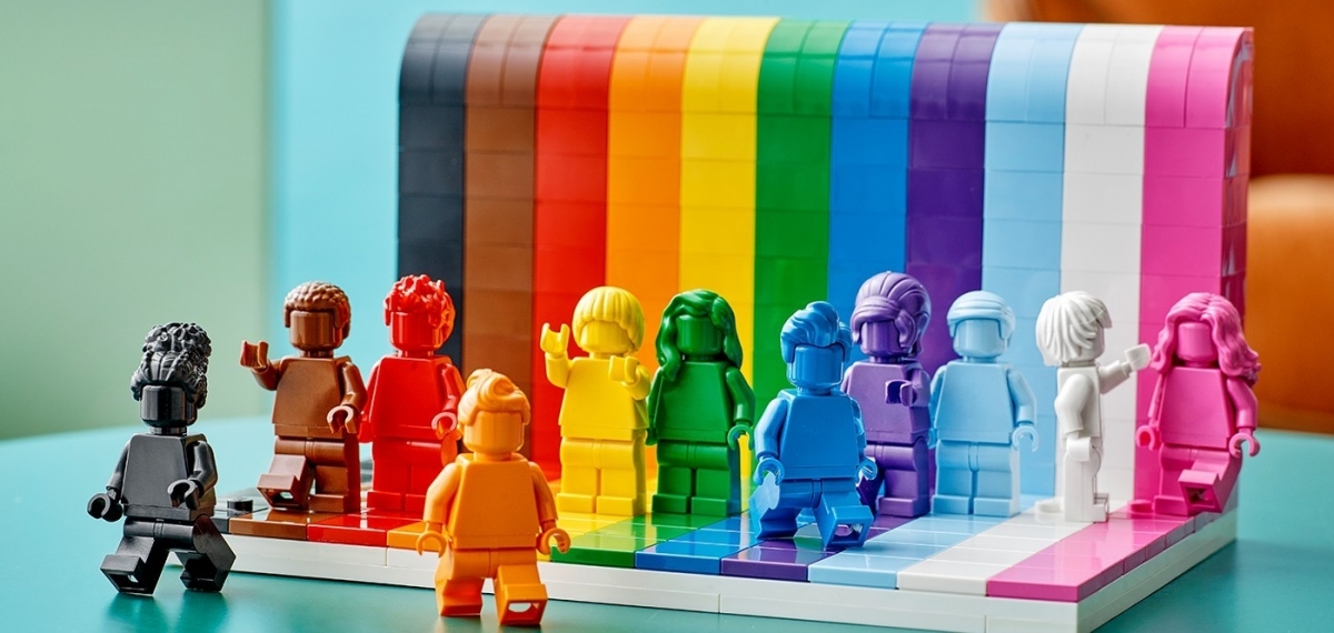 LEGO представили радужный набор, посвященный Pride 2021