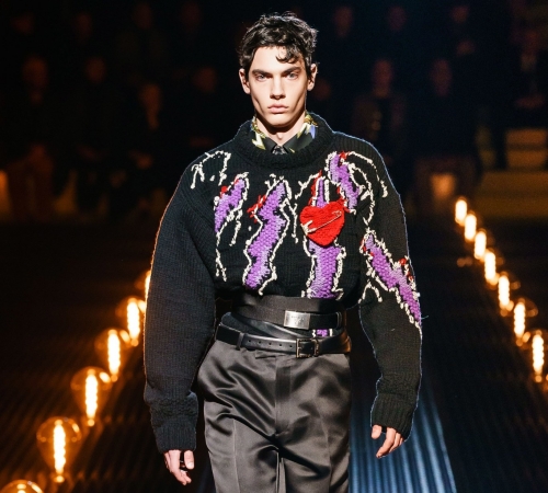 Prada выпустили монстра, который ищет любовь: Показ Fall 2019 Menswear