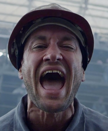 "Черного мартена красный дым" или Мистически-металлургический клип Бардаша