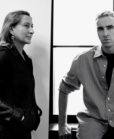 В преддверии самого ожидаемого показа сезона: Prada предлагают задать вопрос Миучче Прада и Рафу Симонсу