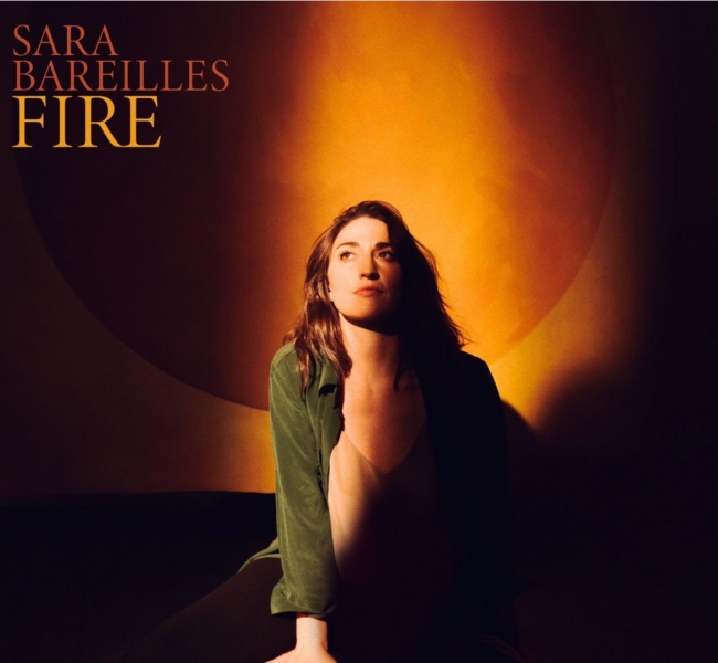 Идеальная песня для начала нового дня: Пятикратная номинантка на Грэмми Сара Бареллис в новом видео «Fire».