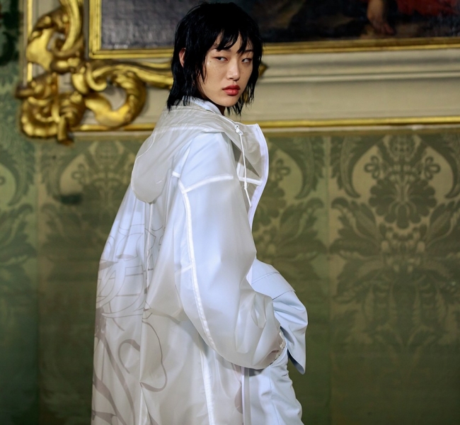 Givenchy черпает вдохновение в корейской уличной культуре для коллекции SS20