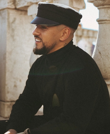 MONATIK «зашивает душу» новым треком