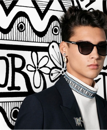 Эстетика Майами и отсылки к Stüssy в новом кампейне Dior