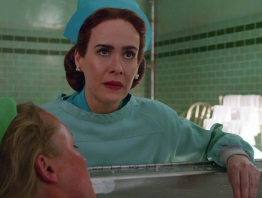 Сара Полсон в роли медсестры-психопатки в приквеле «Пролетая над гнездом кукушки» от Netflix