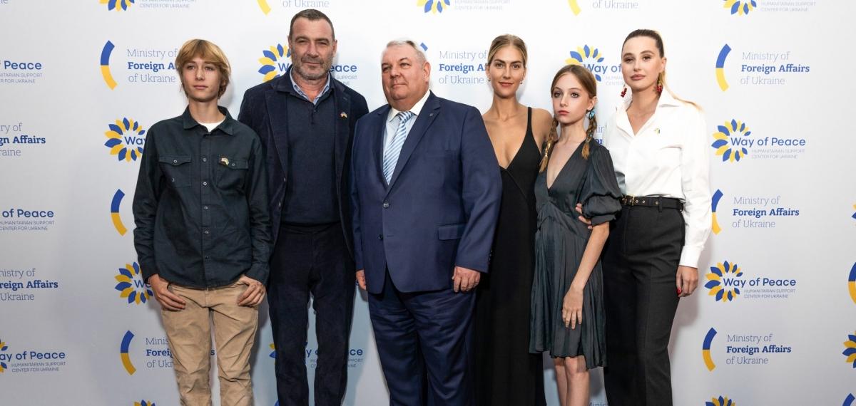 Відомий голлівудський актор Лів Шрайбер завітав на благодійний вечір фонду «Way of peace» в Нью-Йорку