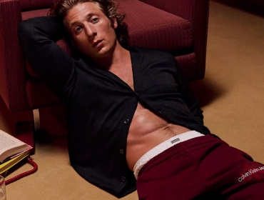 Свята у стилі Calvin Klein: Jeremy Allen White у новій кампанії