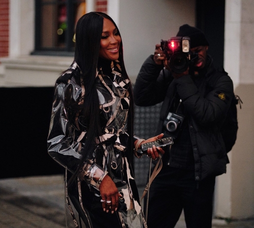 Супер-тренды и вечная классика: Street style гостей на London Fashion Week FW20