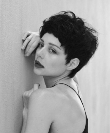 Тина Кароль сыграла главную роль в фильме "Бывшие"