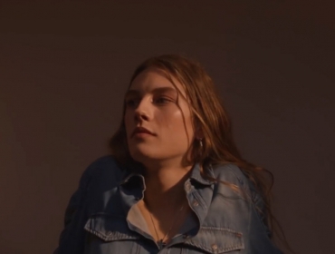 Итальянский бренд Diesel снял в Киеве рекламный ролик, где главную роль играет трансгендерная девушка