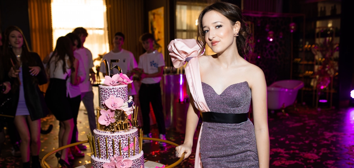 WAP вечеринка: Юный дизайнер Ульяна Новожилова отметила день рождения