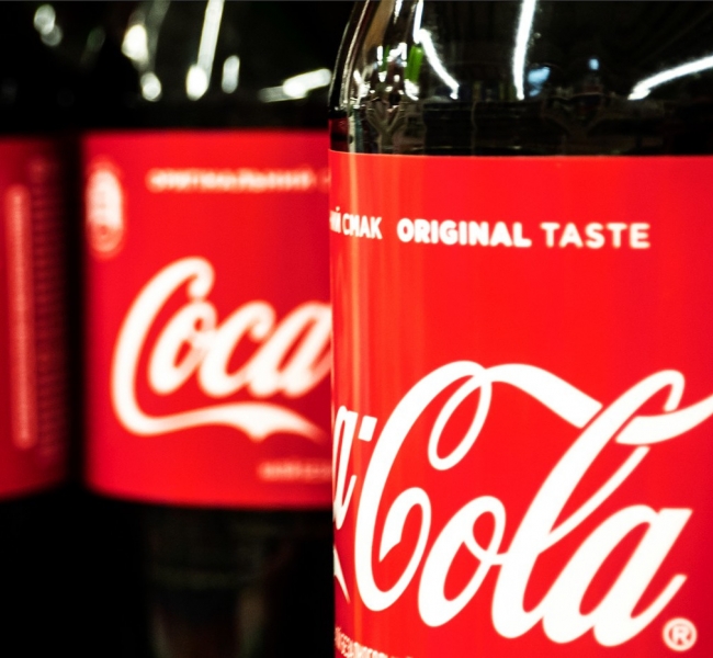 Газировка для взрослых: Coca-Cola официально запускает алкогольные напитки