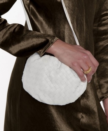 Bottega Veneta представляет новое семейство сумок Bulb