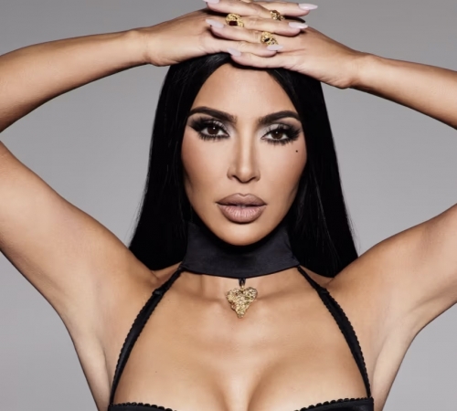 Skims і Veneda Carter об’єдналися для колекції стрейч-атласу: Kim Kardashian – героїня кампанії