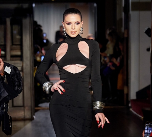 После разрыва с Канье Уэстом: Джулия Факс открыла показ LAQUAN SMITH FW22