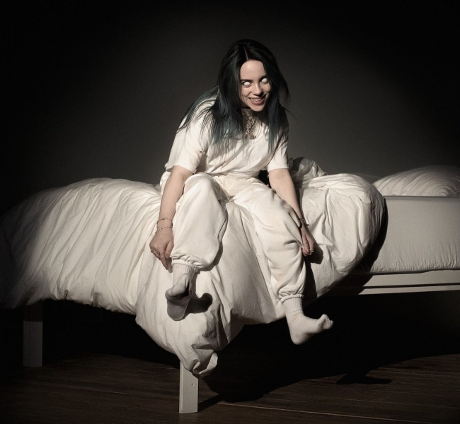 Монстр под кроватью и боязнь самой себя в новом хоррор-видео Billie Eilish