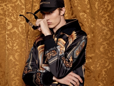 В компании Беллы Хадид: Лаки Блю Смит стал лицом мужской линии KITH x Versace