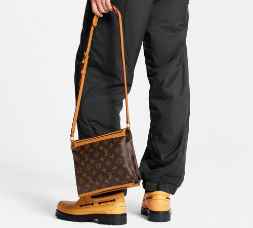 Коллекция Louis Vuitton «Monogram Legacy» черпает вдохновение в архивах бренда и хвастается фирменным почерком Вирджила Абло