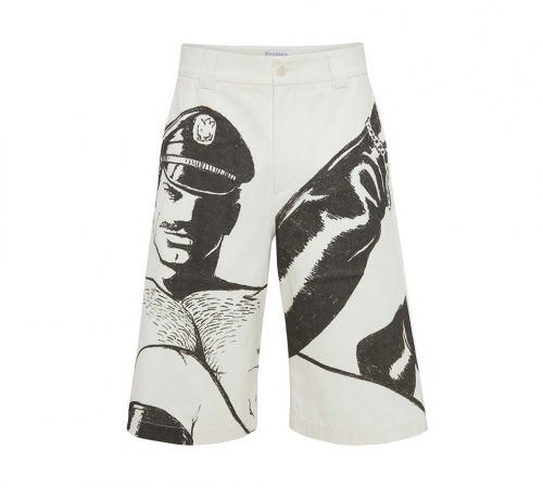 JW Anderson представляет капсулу с гомо-эротическими рисунками Tom of Finland