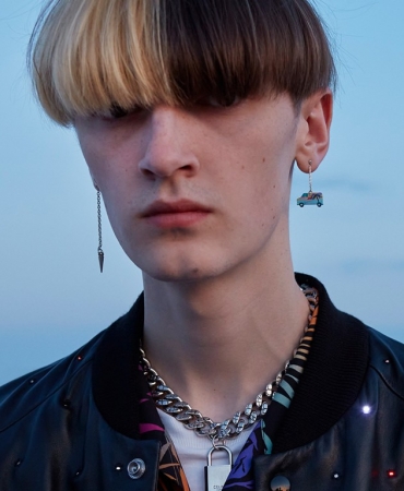 CELINE представили коллекцию HOMME SS21, вдохновившись звёздами TikTok