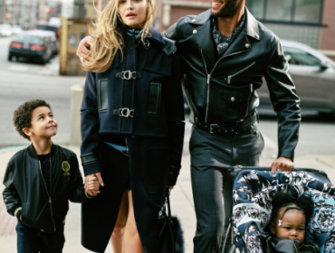 Карли Клосс и Джиджи Хадид в "семейной" кампании Versace