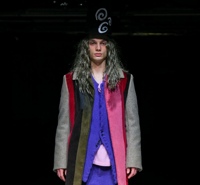 COMME des GARÇONS Homme Plus меняет представление о том, что значит быть «кочевником» в коллекции FW22