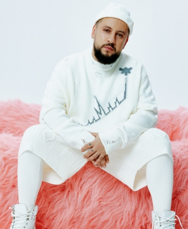 Кохання космічних масштабів: MONATIK & T.Mosca презентують “теплий” дроп