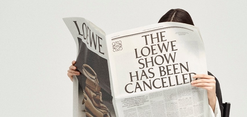 «Показ в новостях»: LOEWE представили коллекцию FW21 в печатных газетах