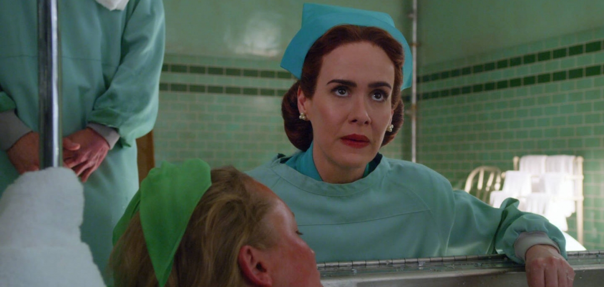 Сара Полсон в роли медсестры-психопатки в приквеле «Пролетая над гнездом кукушки» от Netflix