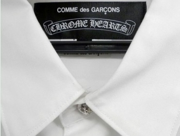 COMME des GARÇONS и Chrome Hearts создали ограниченную коллекцию одежды.