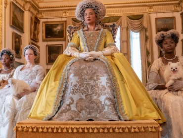 Netflix объявляет о спин-оффе нашумевшего сериала «Бриджертон» о молодой королеве Шарлотте