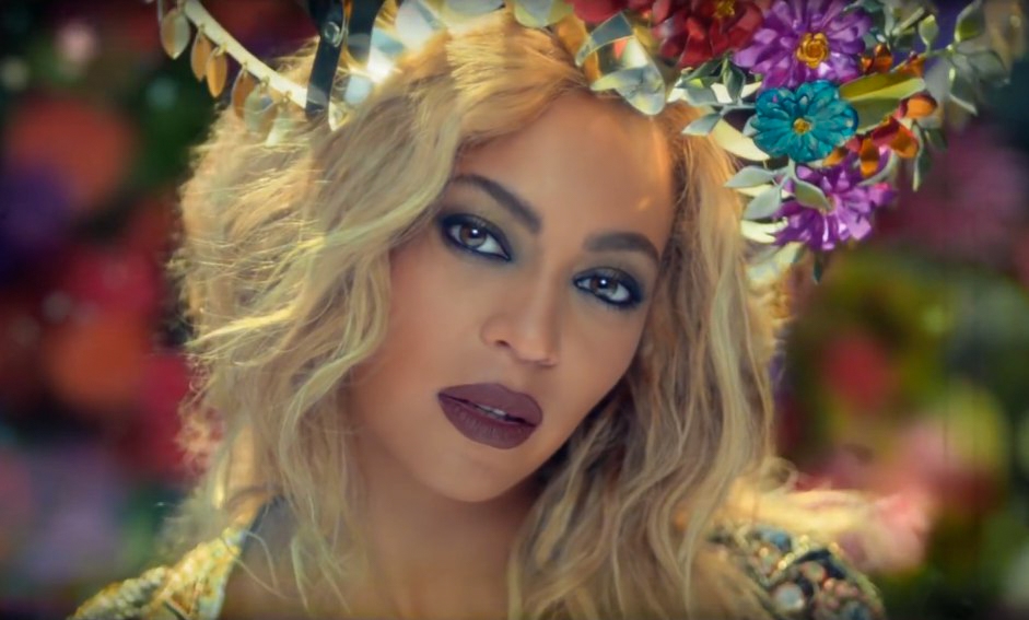 Новый клип на совместную песню Beyonce и Coldplay бьет рекорды по просмотрам!