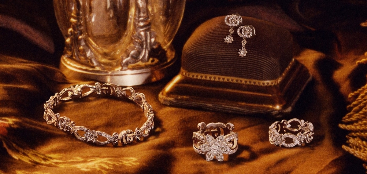 Gucci представляет роскошные часы и ювелирные украшения в рамках кампании новой коллекции аксессуаров