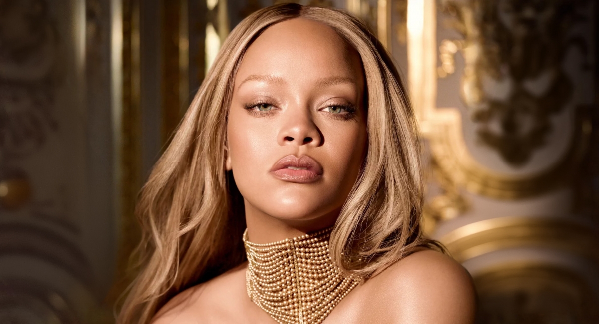  Rihanna стала обличчям класичної лінії парфумів J’adore від Dior 