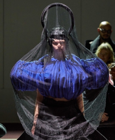 Это надо видеть! Что-то невообразимое творилось на показе COMME des GARÇONS FW20