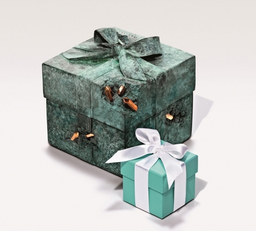 Художник Дэниел Аршам переосмысливает культовую коробочку Tiffany & Co