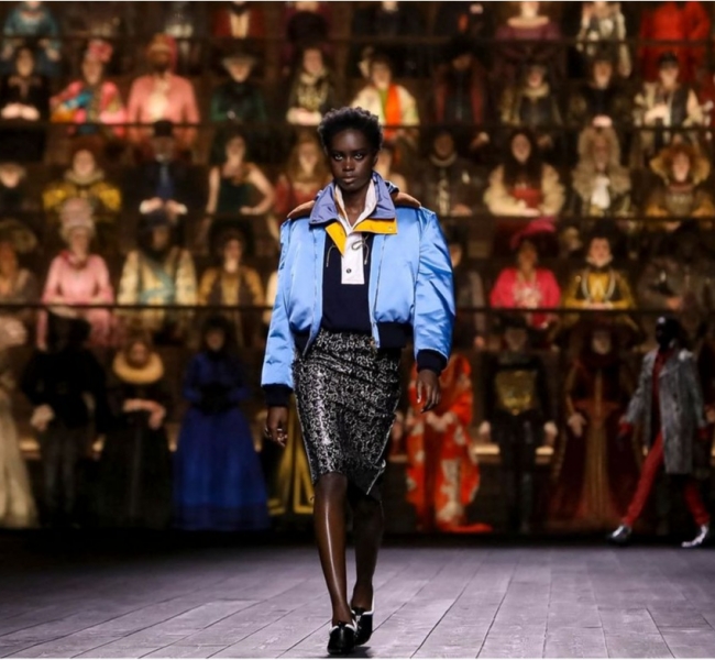Louis Vuitton провел показ FW20 в закрытом из-за коронавируса Лувре