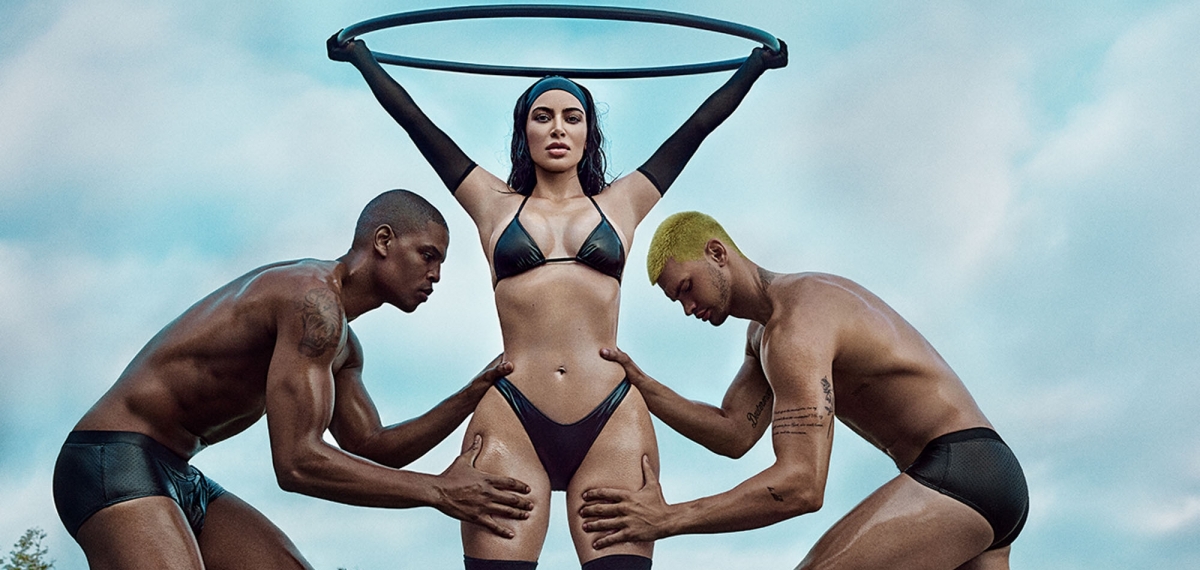 Kim Kardashian в новому кампейні купальників SKIMS