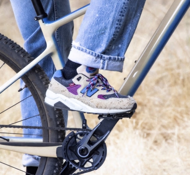 Levi's і New Balance анонсують нову модель MT580
