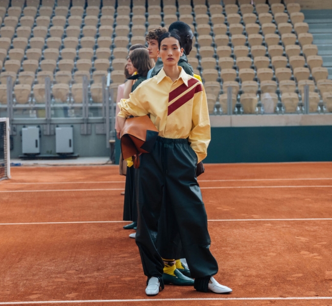 Любовь к моде и теннису: Lacoste провели показ SS20 в комплексе Roland Garros