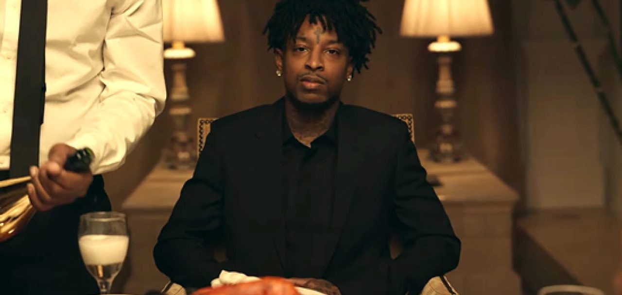 21 video. 21 Savage a lot. 21 Savage j Cole. 21 Savage в пиджаке. 21 Savage a lot клип.