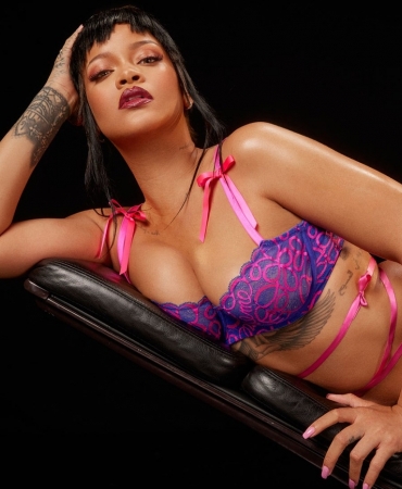 РиРи выпустила сентябрьский троп белья SAVAGE X FENTY