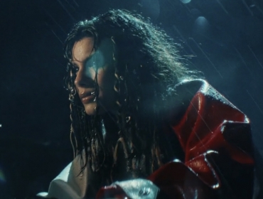 Michelle Andrade розкриває душу в новому відео «Na Samoti»