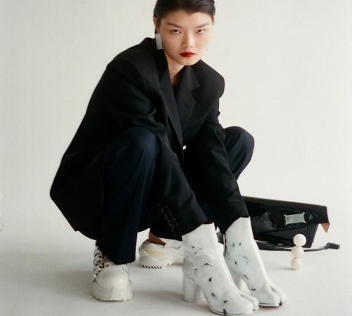 Включая культовые Tabi: Maison Margiela и MM6 представили элегантные силуэты FW20