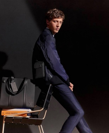 Louis Vuitton представляет аэрограммы Вирджила Абло, вдохновленные путешествиями