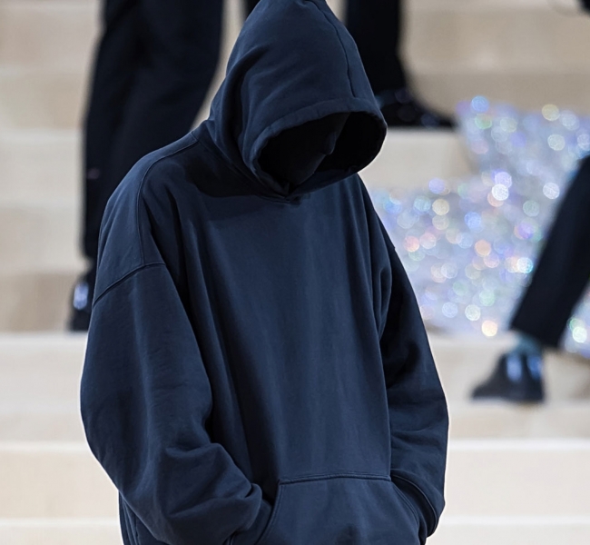 Balenciaga остается самым популярным брендом в мире в четвертом квартале 2021 года
