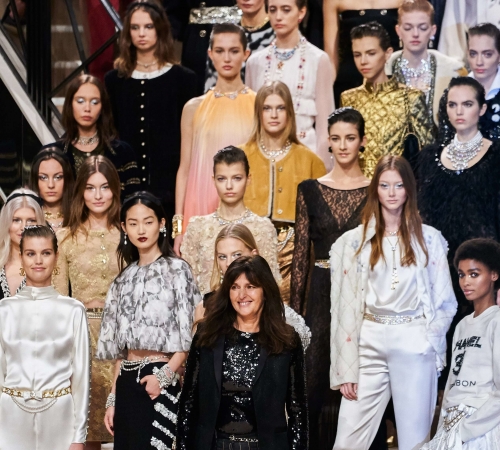 Вирджини Виар представила коллекцию Chanel «Métiers d’Art» и воссоздала легендарную квартиру Коко