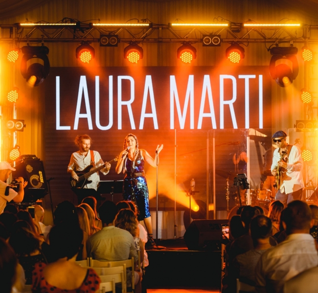Лаура Марти отпраздновала день рождения на сцене