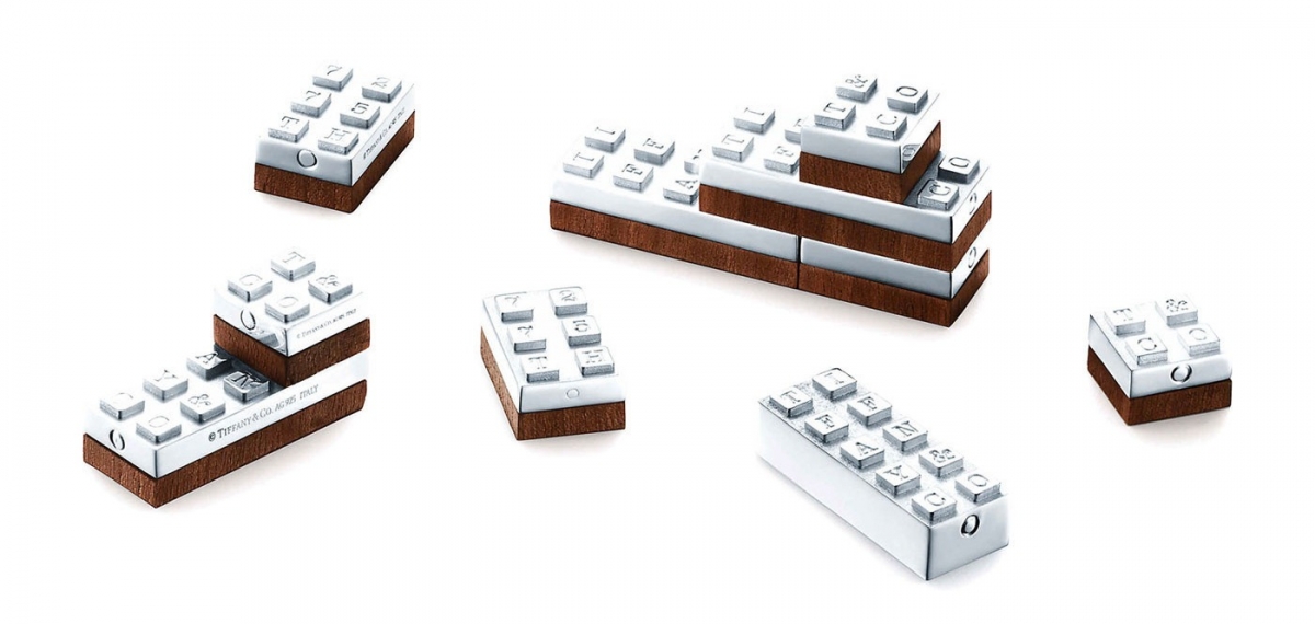 Игрушки для взрослых: Tiffany & Co. выпустили серебряные кубики LEGO